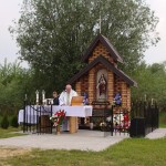 Msza przy kapliczce w 5 rocznicę powodzi 23-05-2015