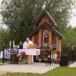 Msza przy kapliczce w 5 rocznicę powodzi 23-05-2015