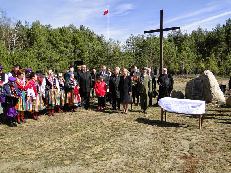 Uroczystości przy Pomniku 96 Dębów w Grzybowie
