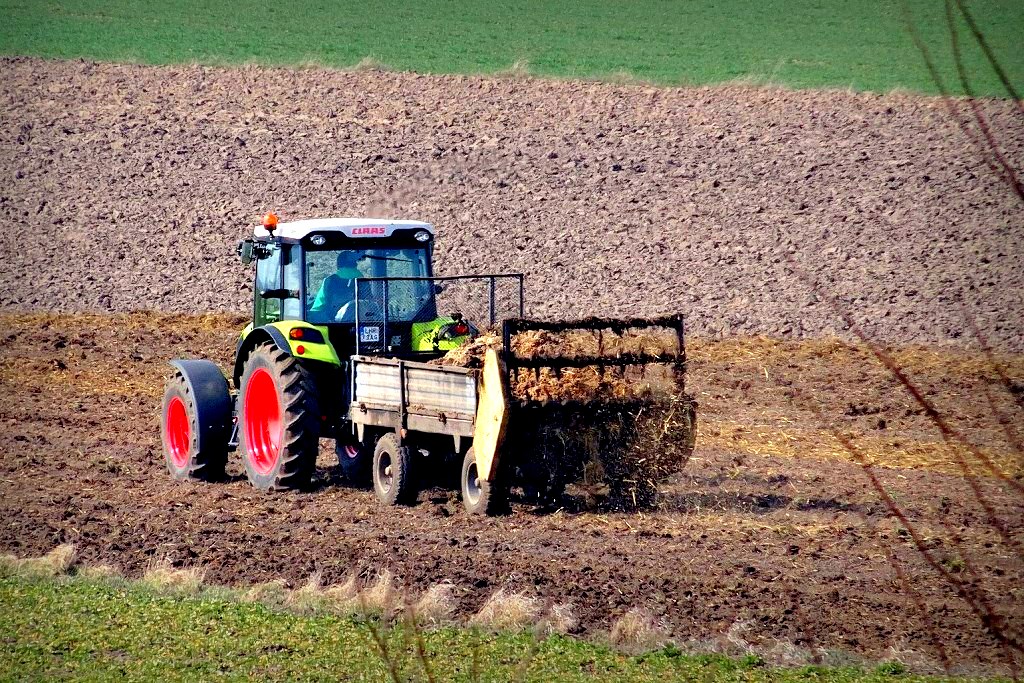 Płatność dla małych gospodarstw – sprawdź, czy to się opłaca. 